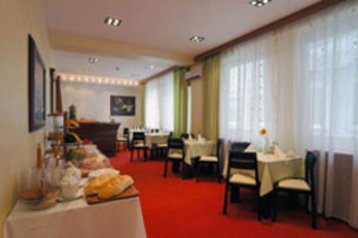 Serbien Hotel Neusatz an der Donau / Novi Sad, Exterieur